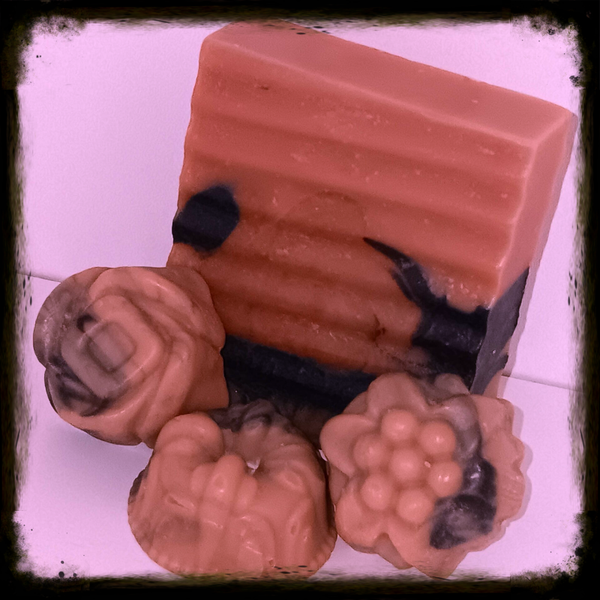 Love On Me (Kings & Queens Face & Body Bar)