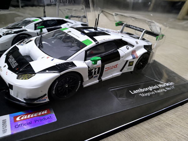 Carrera Evolution Lamborghini Huracán "Magnus Racing, No.11"