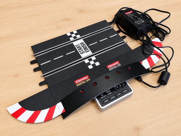Carrera Digital 124 ◾   Set Control Unit 30352  + Trafo 20768 ◾