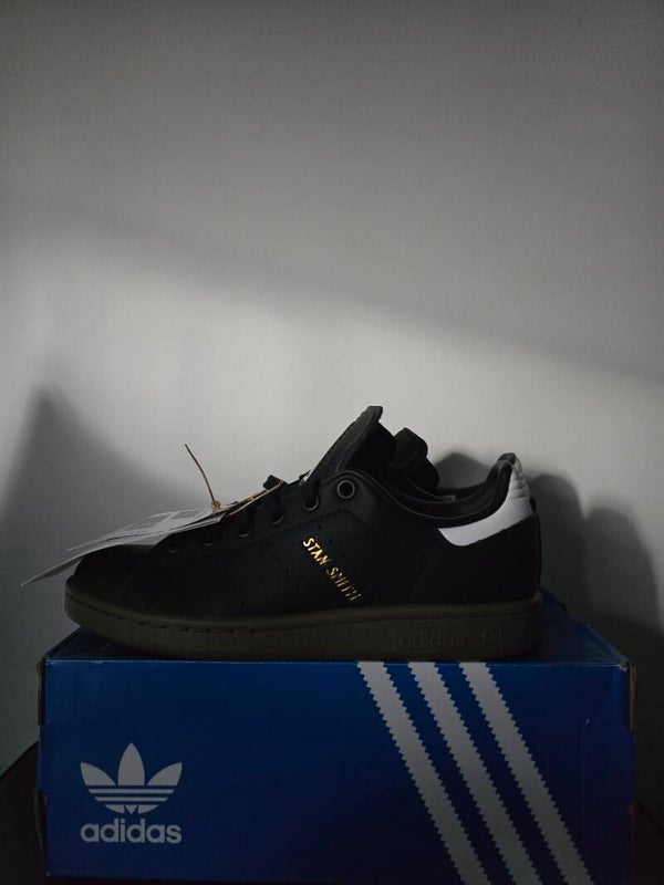 Baskets stan Smith J taille 36