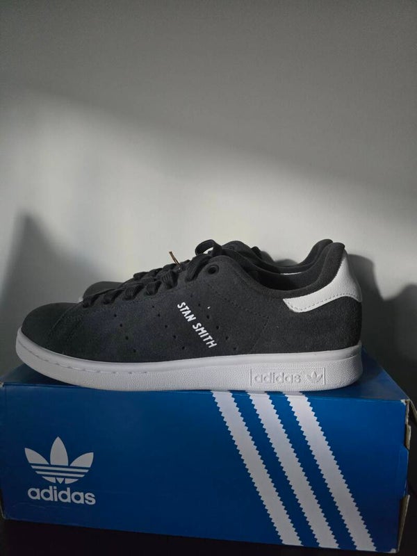 Baskets stan Smith taille 38 2/3