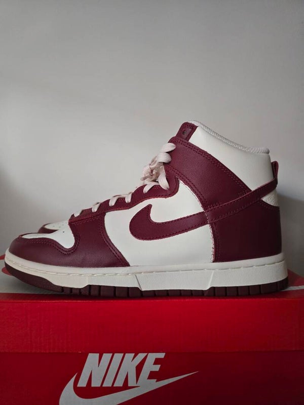 Baskets nike dunk higt taille 38.5