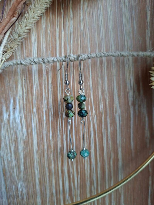 Turkoois geslepen zilverkleurige hangers