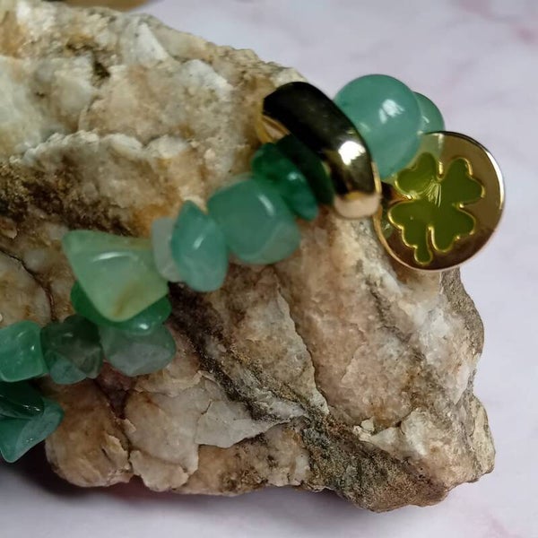 Groene Aventurijn chips armband met klavertje vier