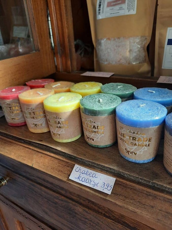 2e Chakra kaarsje Oranje (Fairtrade en Handmade)