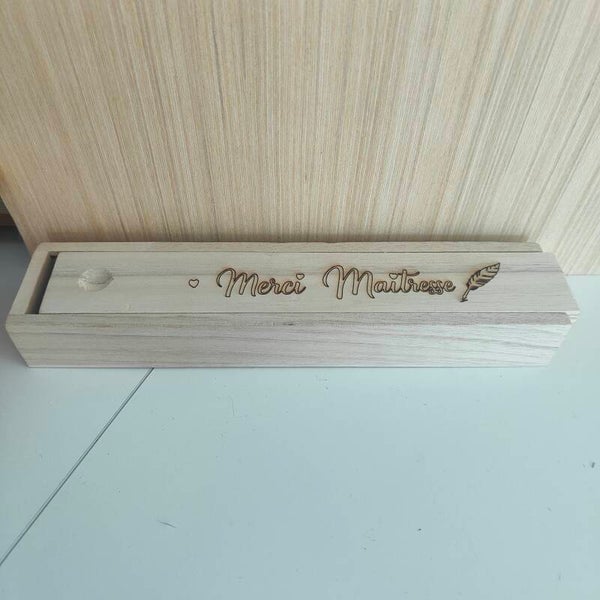 Boite fournitures maitresse