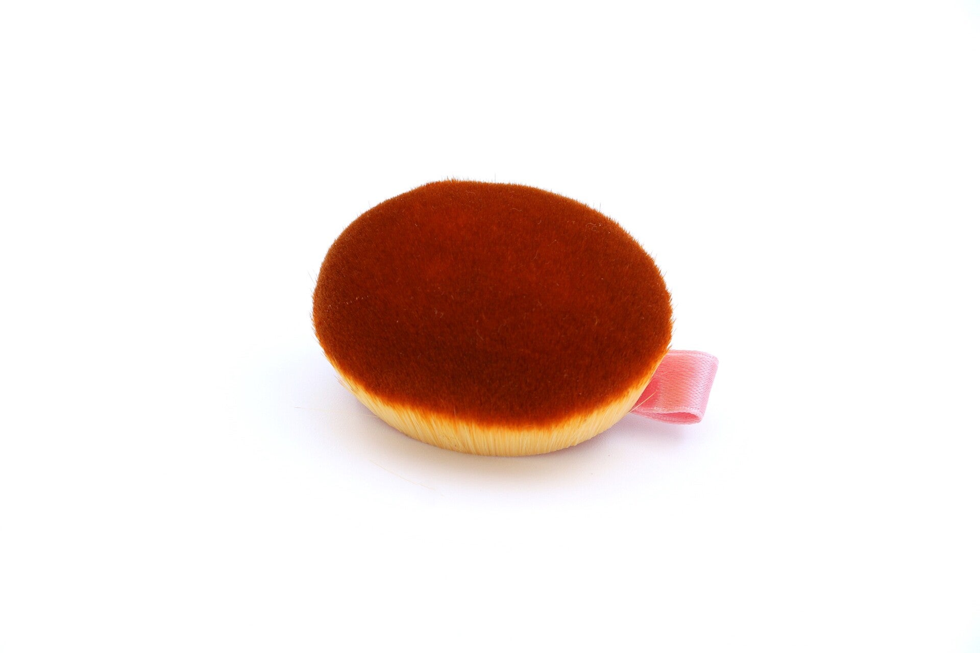 Blush brooch with ribbon