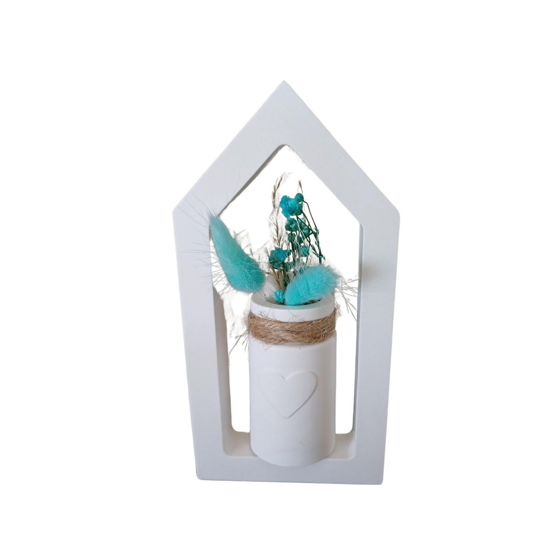 Mini huisje met bloempotje