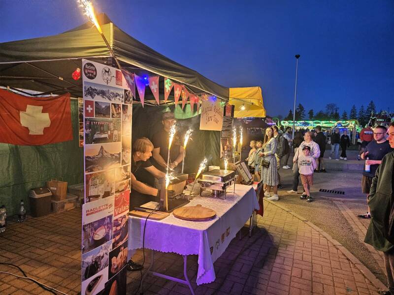 stand-8-standard.jpg