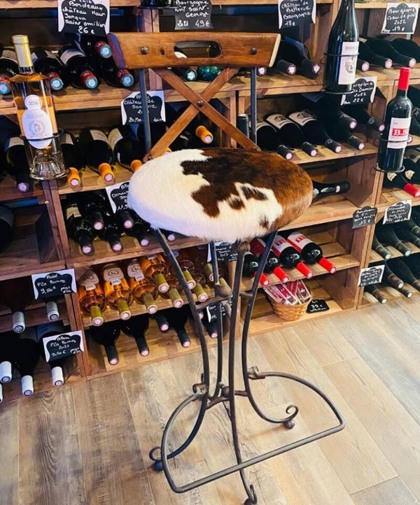 Tabouret de bar en peau de vache Normande France