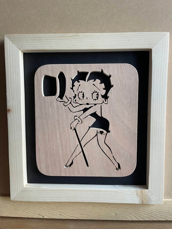 Chantournage sur bois - modèle Betty Boop  - Réalisé par Loulou