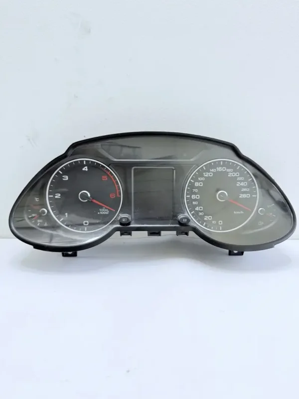 COMPTEUR DE VITESSE AUDI Q5 – réf 8R0920930T – OCCASION