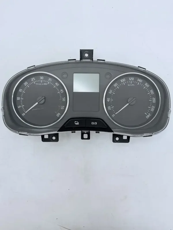 COMPTEUR DE VITESSE SKODA FABIA – réf 5J0920810D – OCCASION