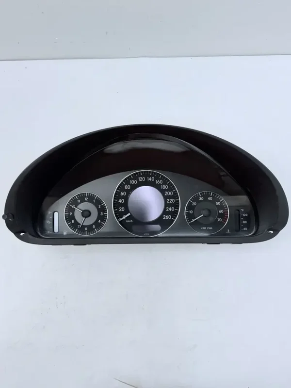 COMPTEUR DE VITESSE MERCEDES-BENZ– réf A2095405311 – OCCASION