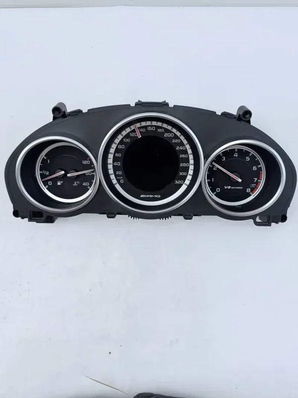 COMPTEUR DE VITESSE MERCEDES-BENZ W212 V8 BI TURBO – réf A2129002021 – OCCASION