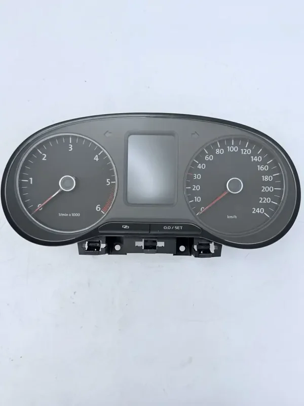 COMPTEUR DE VITESSE VOLKSWAGEN POLO 6R – réf 6R0920861C – OCCASION