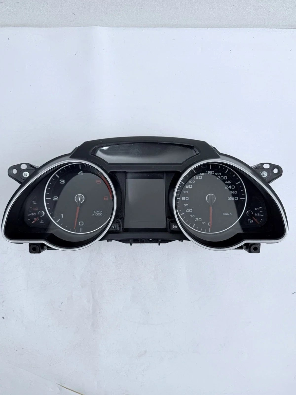 COMPTEUR DE VITESSE AUDI A5 8T – réf 8T0920932J – OCCASION