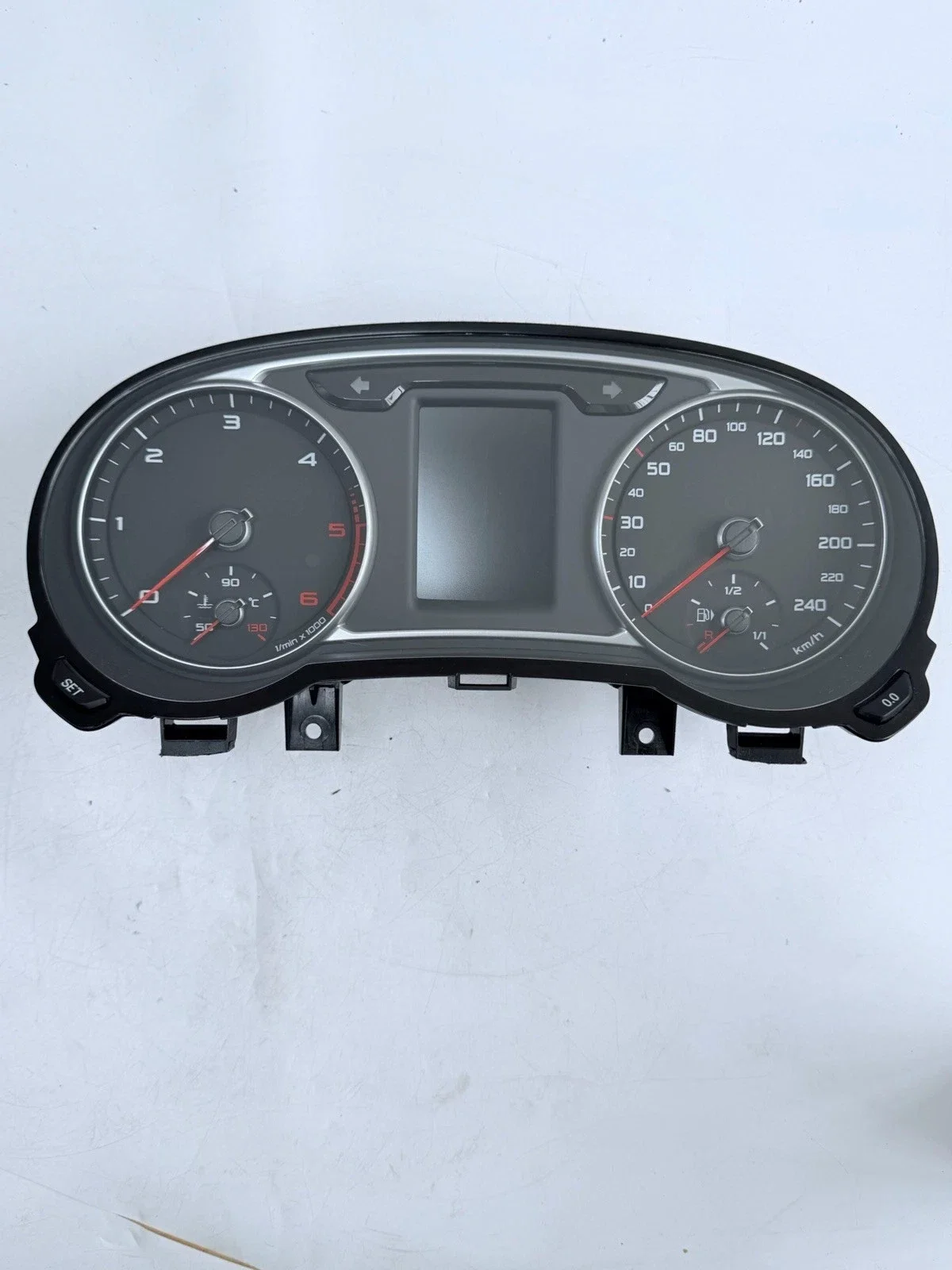 COMPTEUR DE VITESSE AUDI A1 8X – réf 8X0920930P – OCCASION