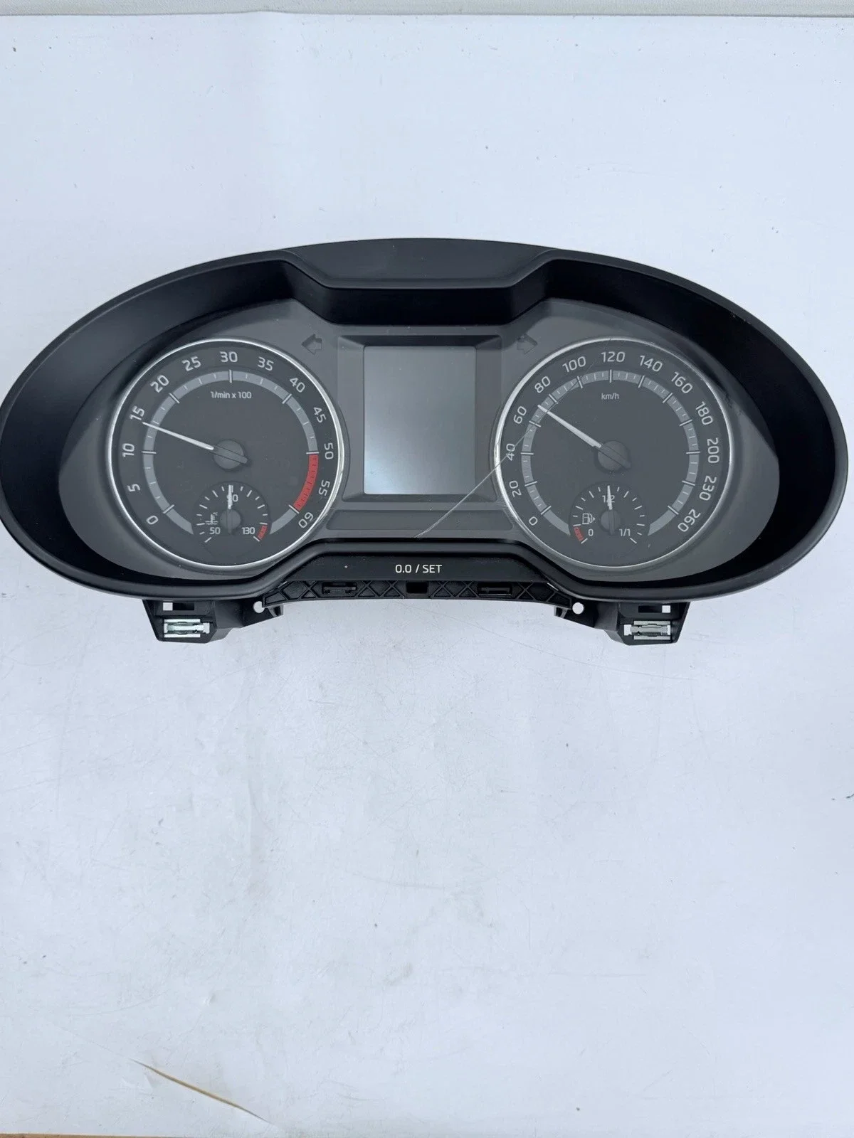 COMPTEUR DE VITESSE SKODA OCTAVIA III– réf 5E0920749B – OCCASION