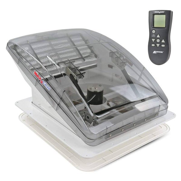 Oblò trasparente 40x40 cm con sistema di ventilazione regolabile Airxcel Maxxfan Deluxe.