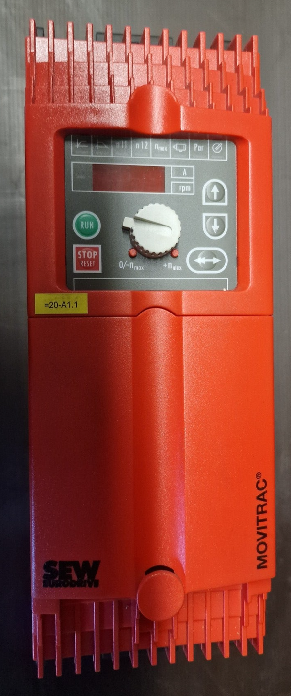 01_00205 SEW EURODRIVE MC07A055-5A3-4-00 Umrichter inkl. MDX60A0054-5A3-4-00