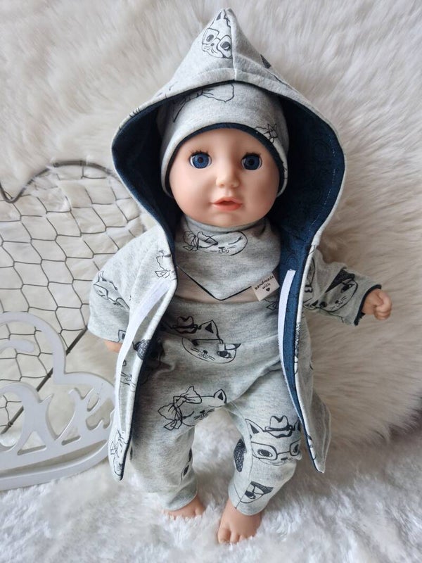 Handgefertigte Puppenkleidung 36–38 cm, Wende-Jacke, Hose, Shirt, Mütze & Halstuch, Hellgrau Katze & Dunkelblau Petrol Mäuse