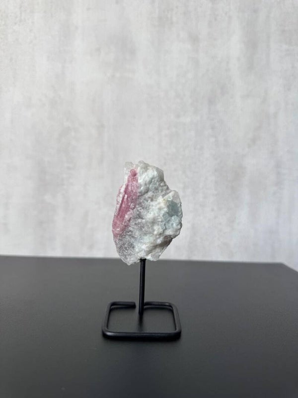 Rubeliet / Roze Toermalijn Mini op Standaard