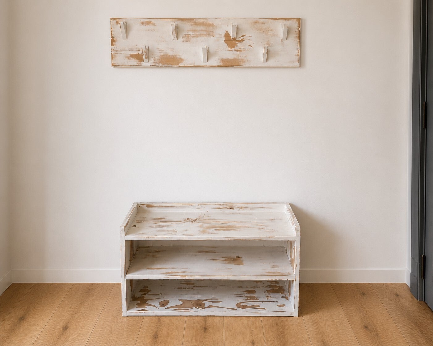Zapatero y perchero en madera decapé - carpintería artesanal - muebles a medida