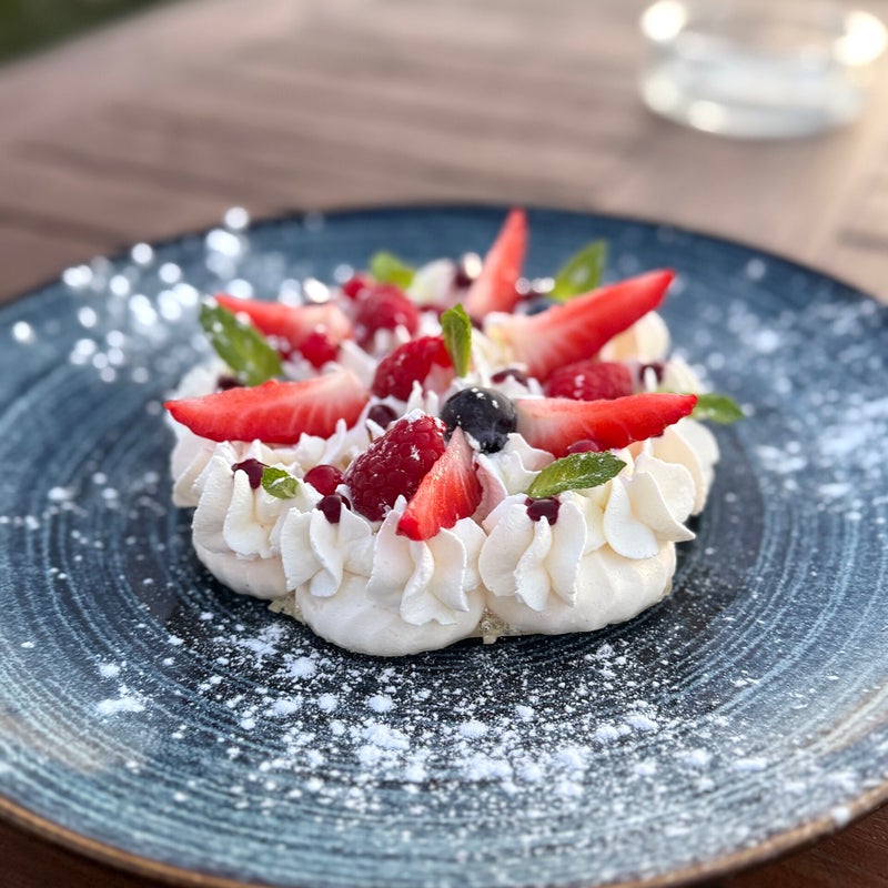 Pavlova aux fruits rouges