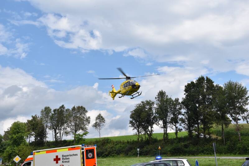 " Lebensgefährliche Kreuzung B 85 - Tittling  - Süd "