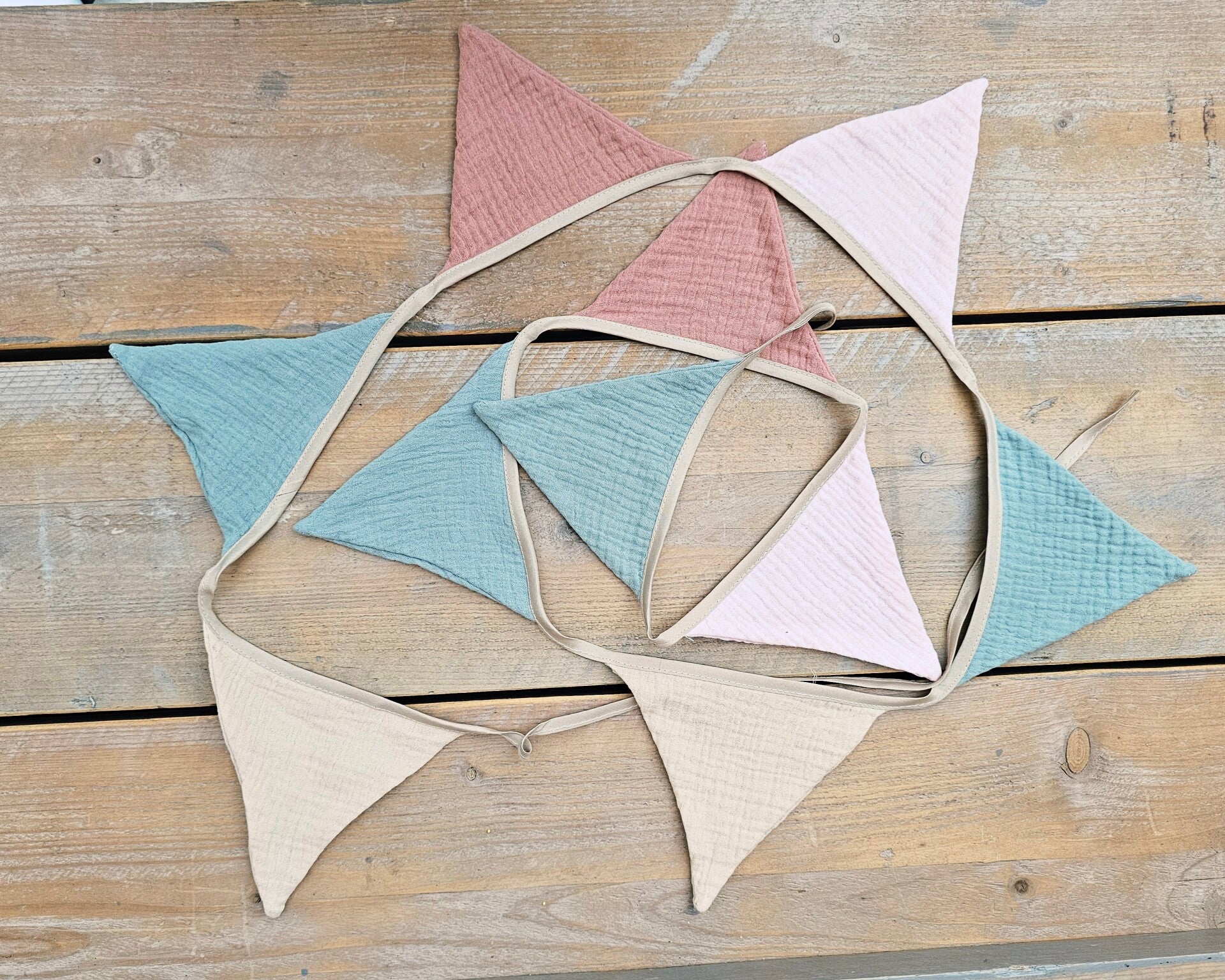 Vrolijke vlaggenlijnen