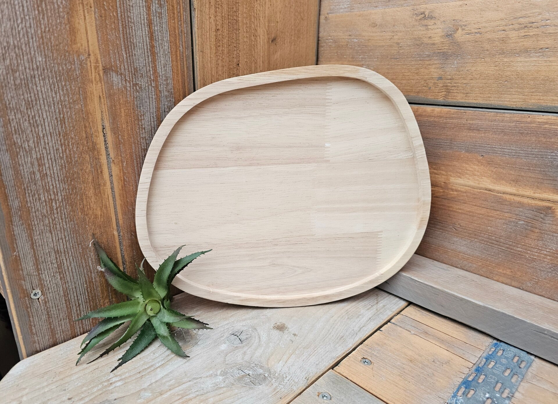 Borrelplank - Organische vorm - 30x24 cm.