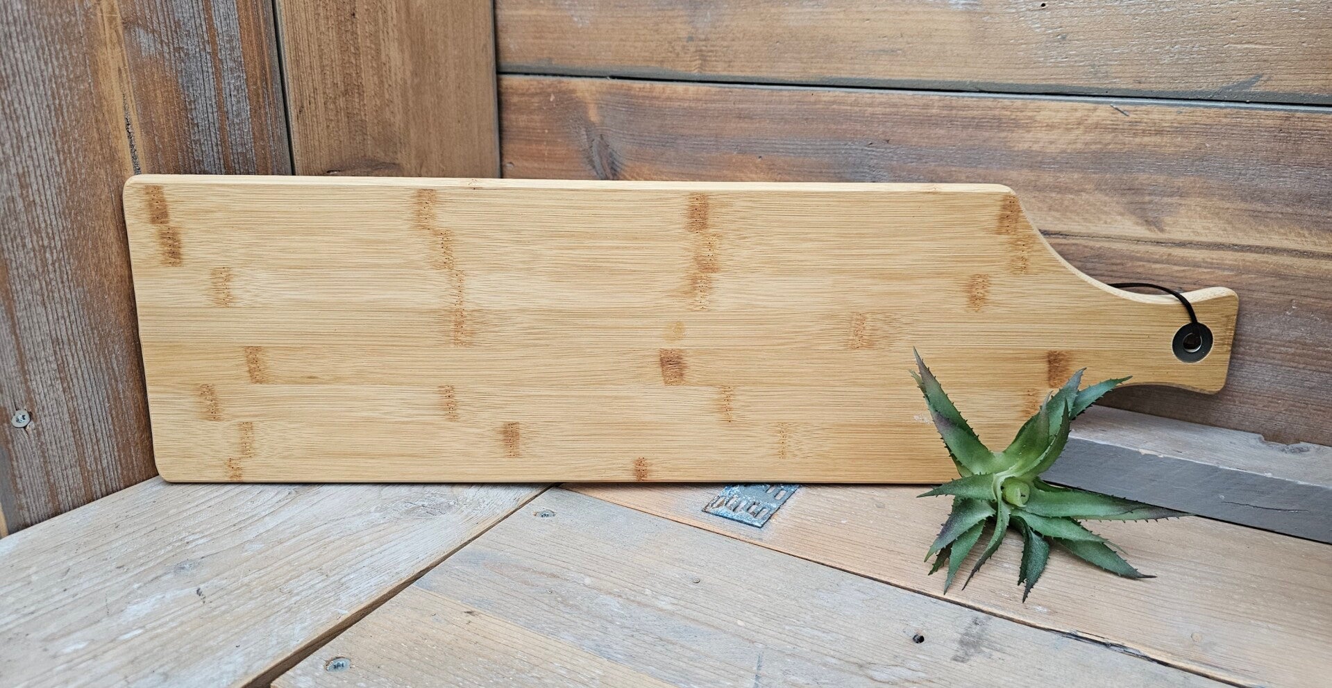 Borrelplank - Bamboe - Rechthoekig - 60 x 17 cm.