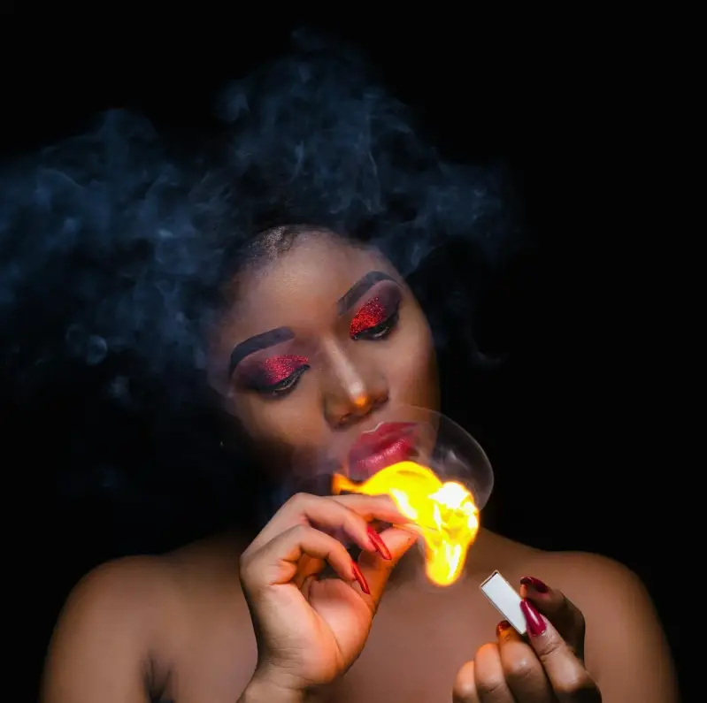 Cocaïne en ontregeling van het zenuwstelsel. Cocaïne en innerlijke leegte op energetisch niveau. Cocaïne en spirituele isolatie. Cocaïne en afname van compassie. Cocaïne en blokkade van hogere leiding en spirituele groei. Chakrabalans healing.