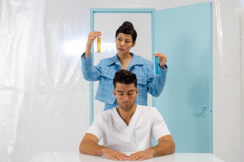 Onze moderne omgeving zit vol gifstoffen. We zien de fysieke effecten, zoals hormonale disbalans, vermoeidheid of huidproblemen, maar wat vaak over het hoofd wordt gezien is de impact op het energielichaam. 