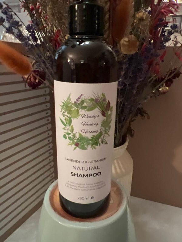 100% Natural Shampoo.