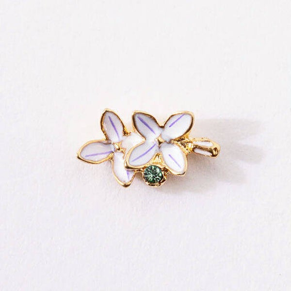 CH3769 - White Lilac Charm