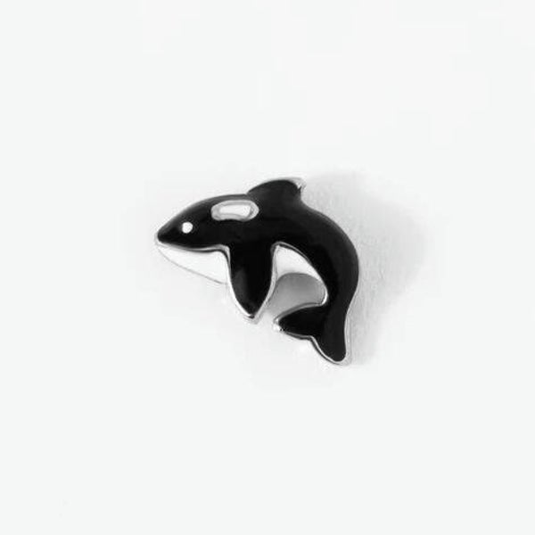 CH3825 - Whale Charm