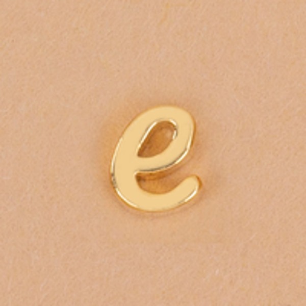 CH8139 - Lowercase Gold Letter e