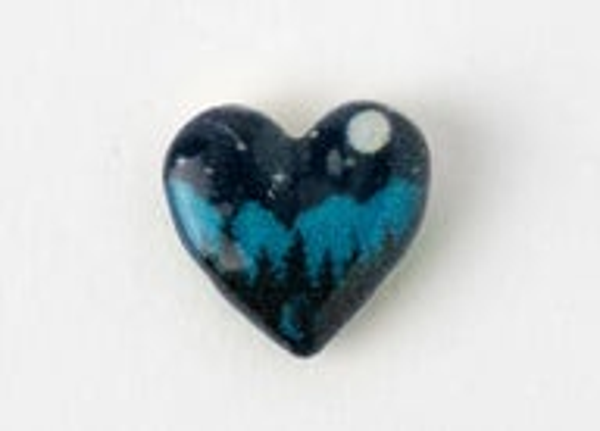 CH3817 - Mountain Scene Heart Charm