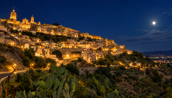 Vizzini – Independent Historic Residence with Panoramic Terrace