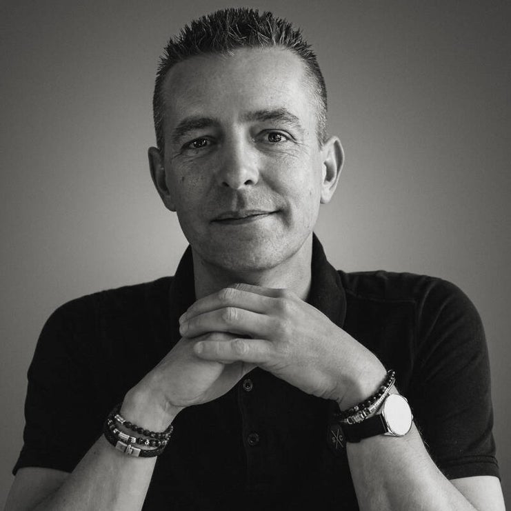 Professionele portretfoto gemaakt in een fotostudio met perfecte belichting.