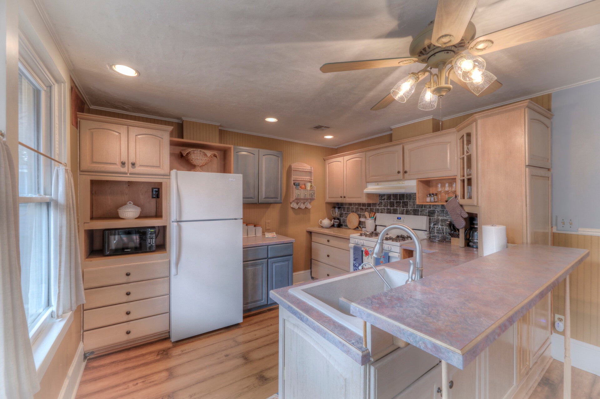 into-kitchen-standard.jpg