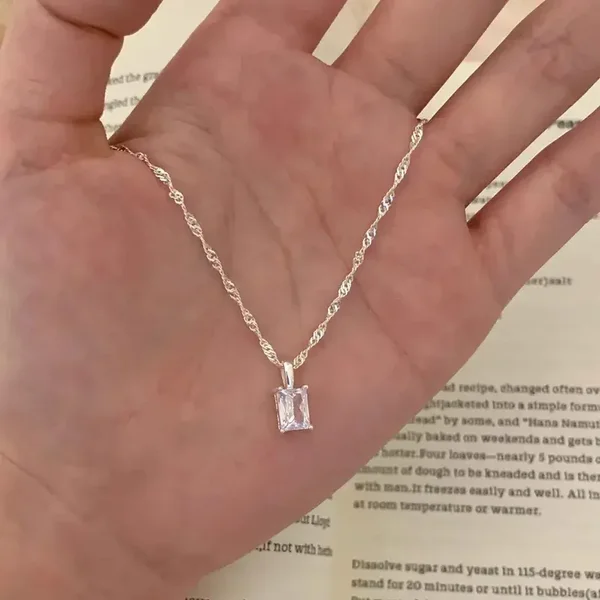 Collier Femme Avec Podentif