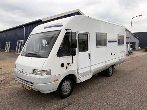 Bürstner I 547 | 2000 | 147.945 km | Fransbed & Hefbed