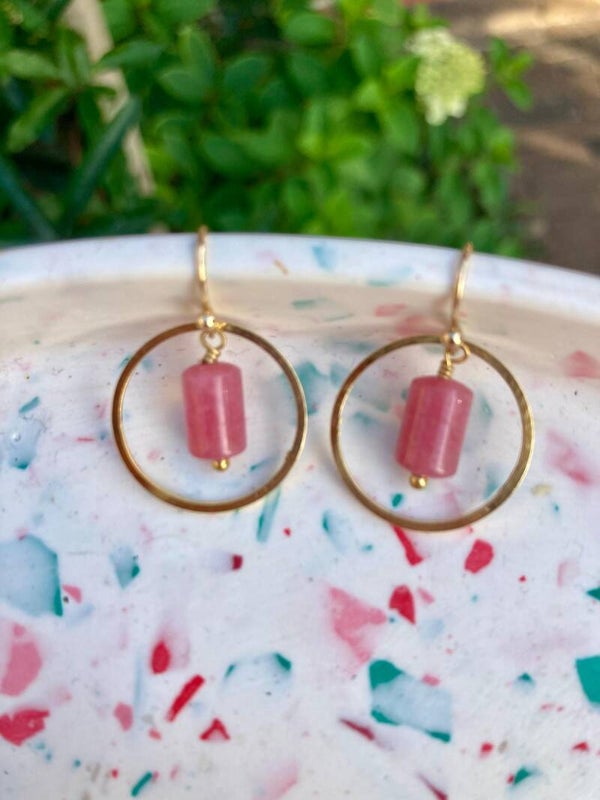 Nore (roos, appelblauwzeegroen, blauw, oranje/geel, roos bolleke)