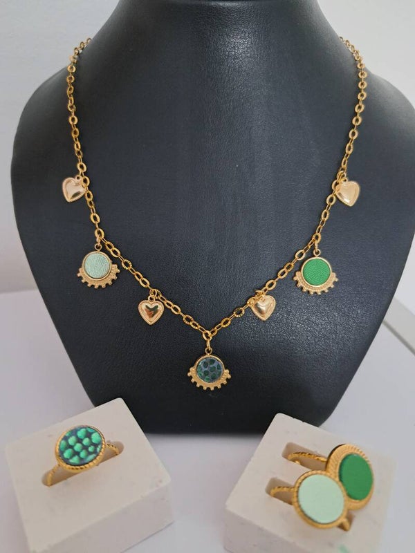 Collier breloques et cuir recyclé CÉLIA