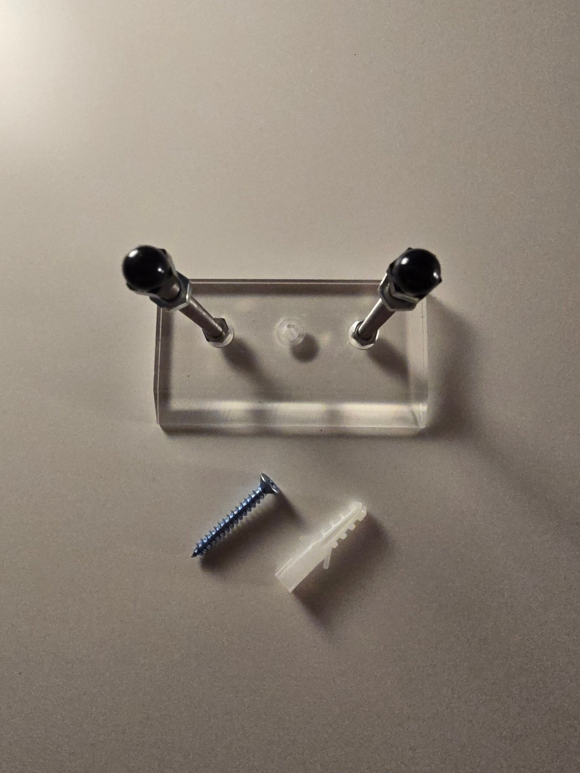 Universal Skateboard Wall Mount – Budget Line  starting at €6.95 (direct shipping from the Netherlands)