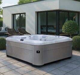 Aquasolus NaturaBalance Aspen 6 places 48 jets avec couverture thermique, marche pied et Bluetooth