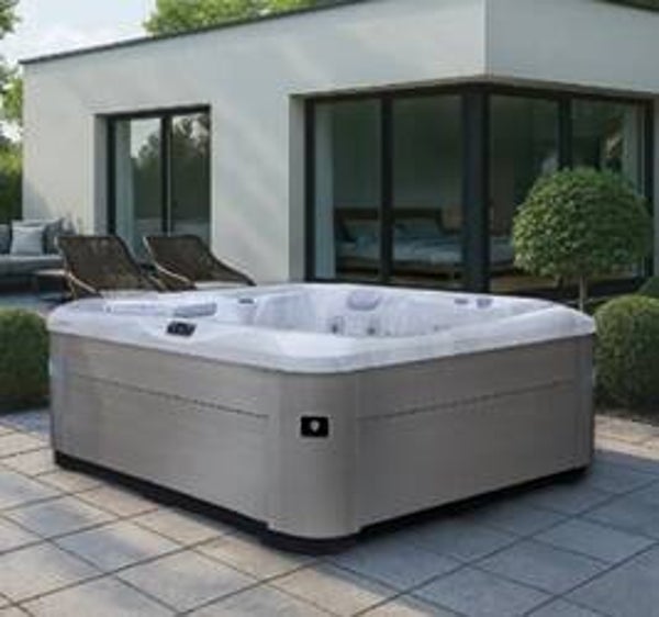 Aquasolus NaturaBalance Aspen 6 places 48 jets avec couverture thermique, marche pied et Bluetooth